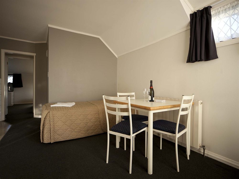 Champers Motor Inn Lower Hutt Exterior foto